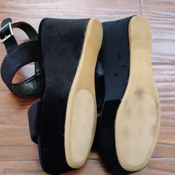 Steve Madden Carlyle Velvet Wedge Sandal - Picture 6 of 7